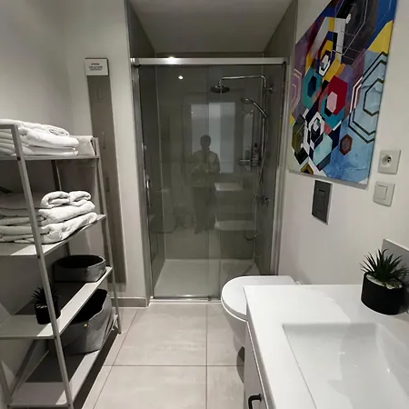 Lovely And Spacious Apartment Paris