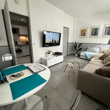 Lovely And Spacious Paris
