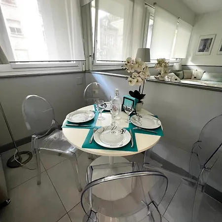 Apartment Lovely And Spacious Paris