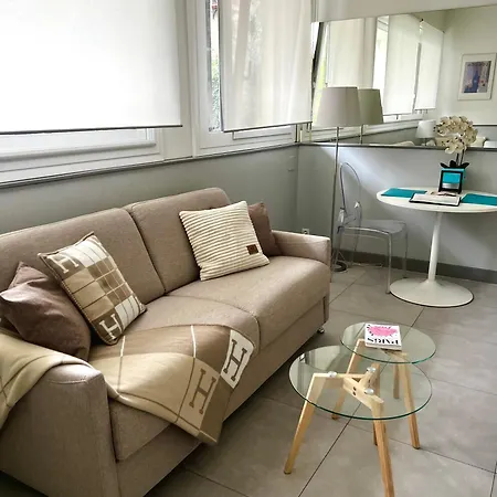 Lovely And Spacious Parigi
