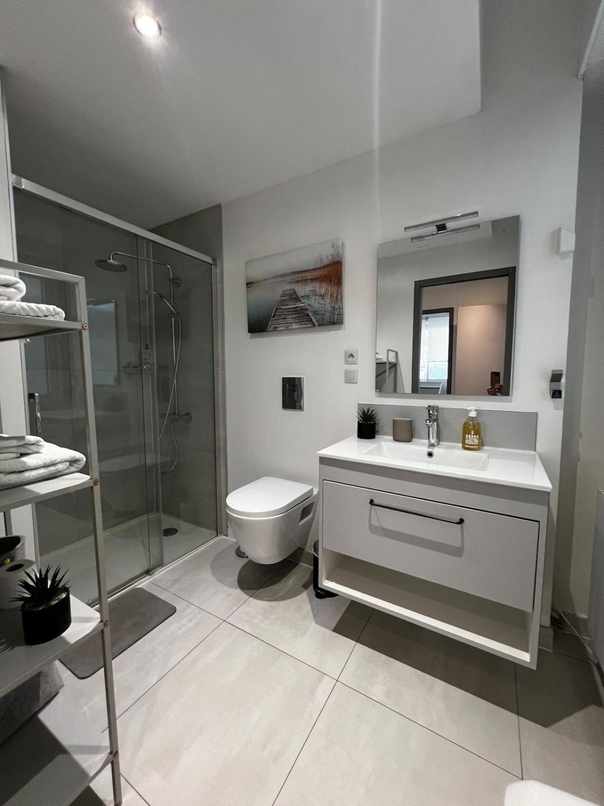 Lovely And Spacious Apartment